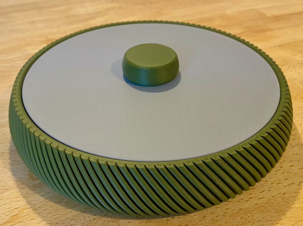 Snack Tray With Lid 2 — 3D printed by Moon Studio 3D